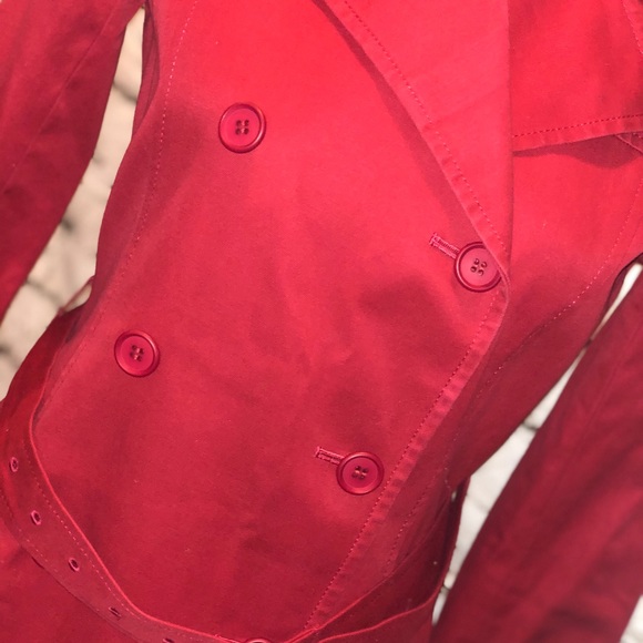 Woman’s Red Viva You jacket - Picture 3 of 8